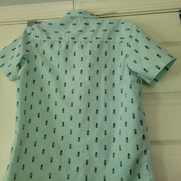 Molokai Surf Co Boys Button Down Blue Pineapple Shirt Small (8) Short Sleeve - Picture 4 of 4